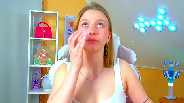 Chatroom XXX en direct de BeatriceBinoche