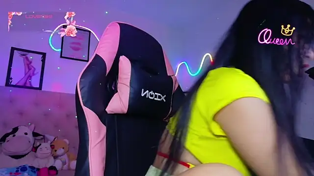 Sweet_baby_hellen élő XXX-chatje