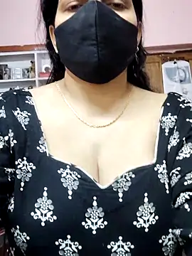 EZMA_7 Chat XXX in diretta