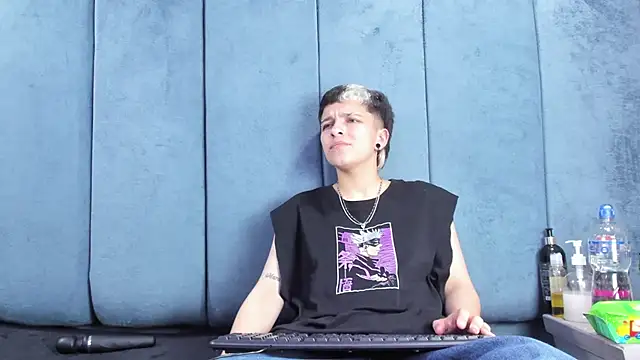 Megan_Thompson_: онлайн-секс-чат