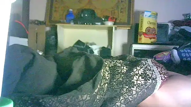 GUAPAN3S3_FIR3: διαδικτυακό σόου στην κάμερα