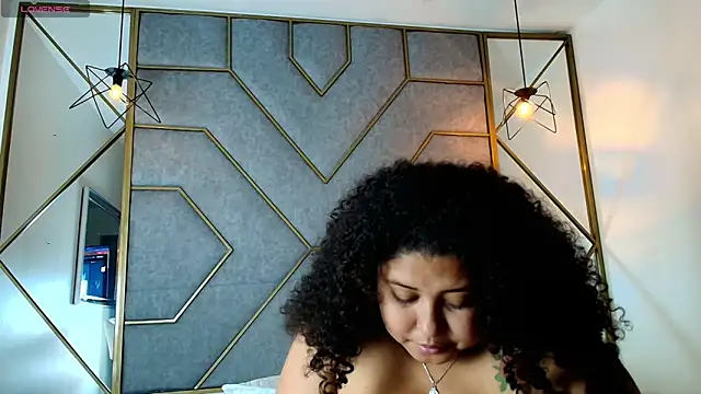 Chatroom XXX en direct de Ayliinn_