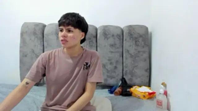 Chatroom XXX en direct de Bruno_Cruzz