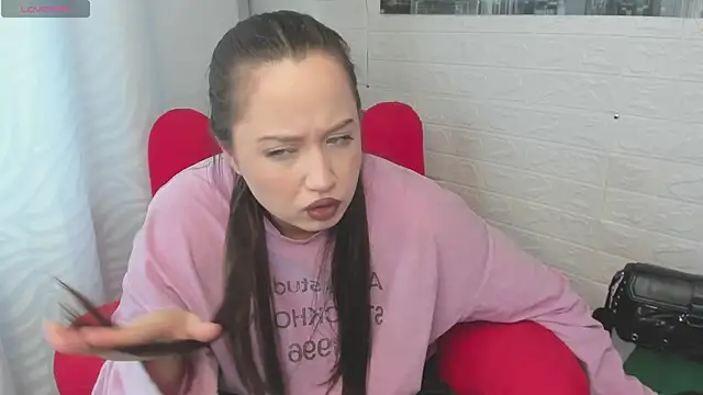 Chatroom XXX en direct de Carolina-sky