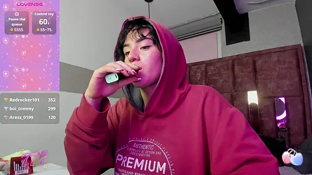 Kiara_Fox__のライブXXXチャット