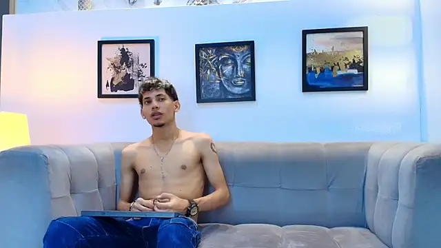 YOUNG_BOYS_HELL – Kamerová šou