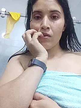 RynnaaのライブXXXチャット