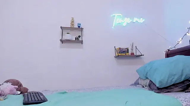 PipeAfterNight's Webcam Show