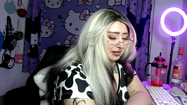 lussyevans24 Live XXX Chat