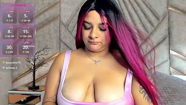 EmeelyMuller – Naživo XXX chat