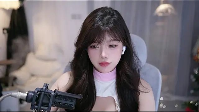 Cecily Adlı Modelin Canlı XXX Sohbeti