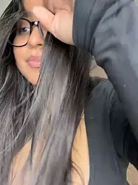 Chatroom XXX en direct de virginbrunette99