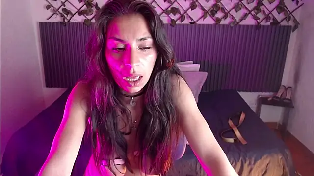 Lunaa_07 – Naživo XXX chat