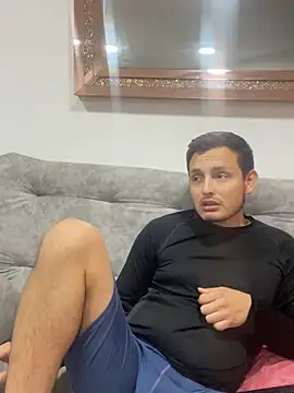 leoylia Chat XXX live