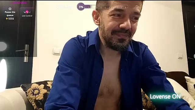 Dale_E Live XXX-Chat