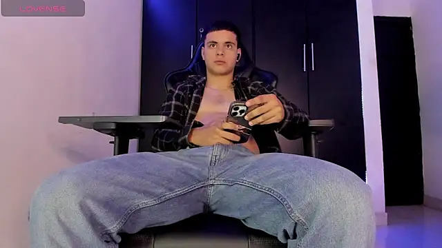 Liam_Mateo Adlı Modelin Web Kamerası Şovu