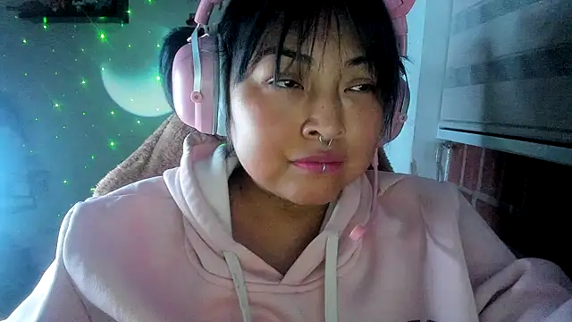 Shaddycute_ Adlı Modelin Canlı XXX Sohbeti