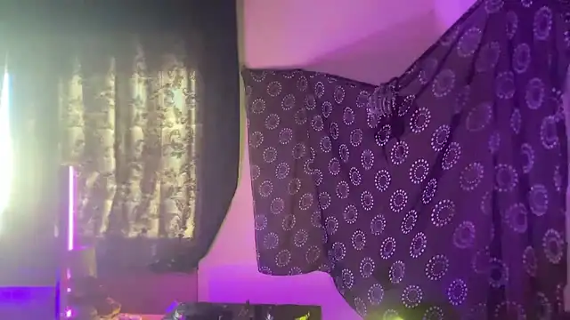 Guyst049 – Naživo XXX chat