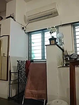 NakedMILFx Adlı Modelin Canlı XXX Sohbeti