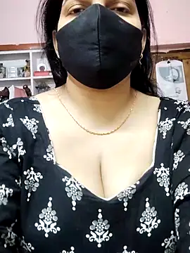 EZMA_7's Live XXX Chat