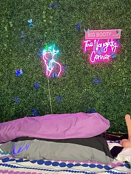 RenaThickAss' Webcam Show