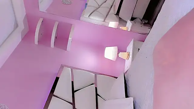 IssabellaIzzyのライブXXXチャット