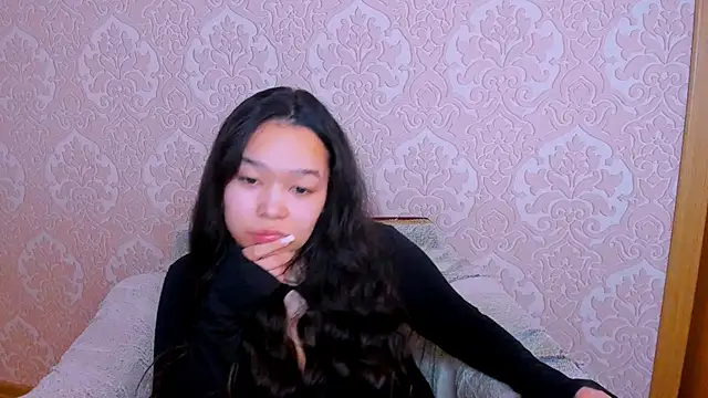 Kris_top_Lee Chat XXX in diretta