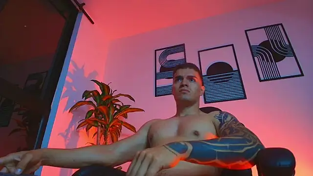 Show modela ALPHA_DOMINUS_ na web-kameri