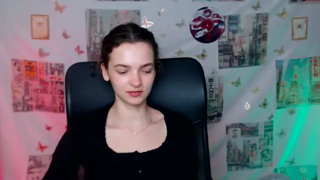 _SusieSu_ Adlı Modelin Canlı XXX Sohbeti