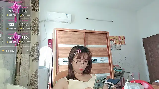 Lili_666のライブXXXチャット