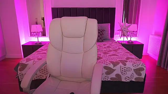 LylaYeessのライブXXXチャット