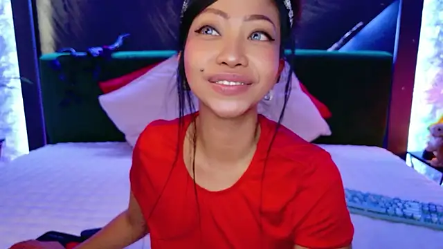 ElyaQuinn's Webcam Show