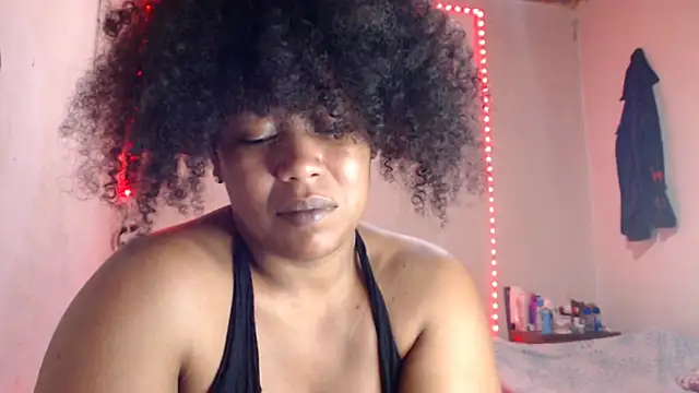 cherry_cleou élő XXX-chatje