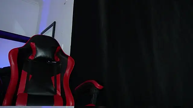 Chat +18 de littlee_red ao vivo