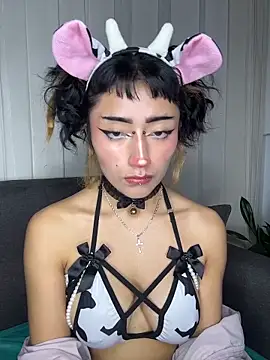 baby_akuma Chat XXX in diretta