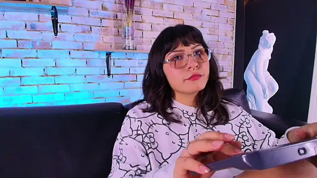 دردشة kitty_malach الجنسية المباشرة