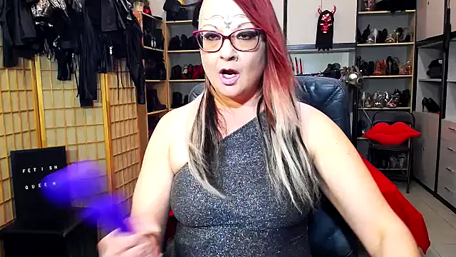 دردشة LindaDaemonX الجنسية المباشرة