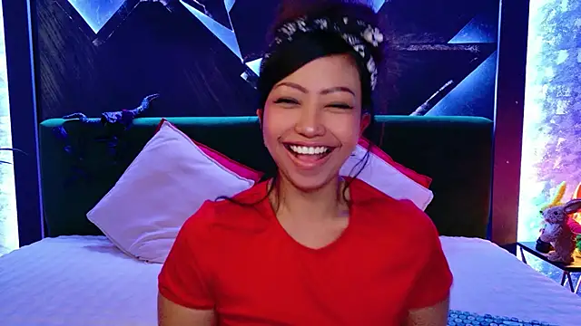 ElyaQuinn Chat XXX live