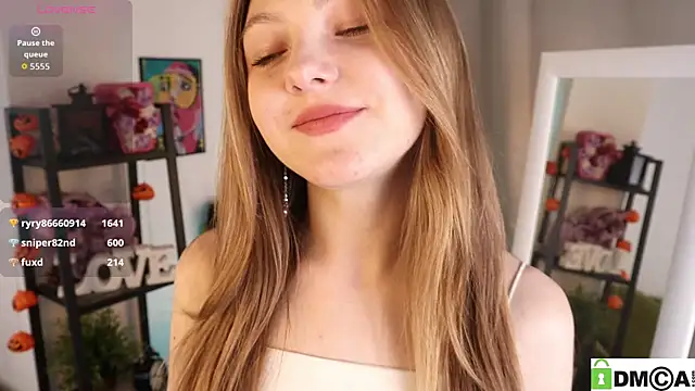 Sue_Sanders: онлайн-секс-чат