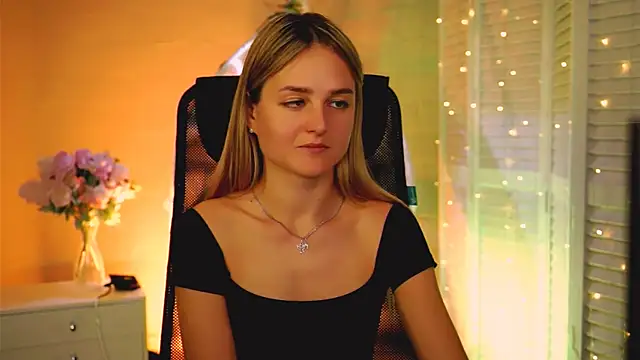 Онлайн чат XXX DeboraLarson