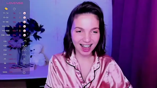 KindHazelHere_のライブXXXチャット