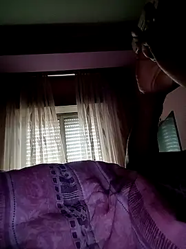 Show modela estrogeni na web-kameri