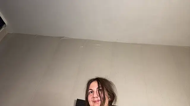 kinky_malinaa: απευθείας συνομιλία ΧΧΧ