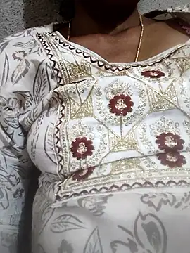 Gautami-teluguのライブXXXチャット