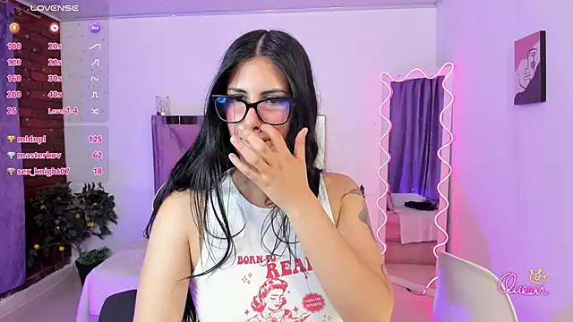 Babyvenu_tay Adlı Modelin Canlı XXX Sohbeti