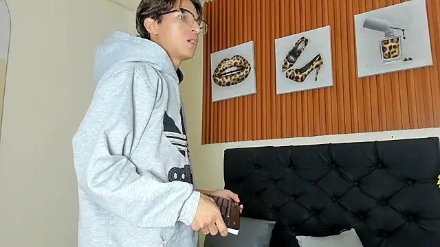 โชว์เว็บแคมของ Cameron_Boys_