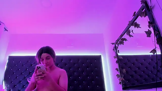 แชท XXX สดของ BellaRoge