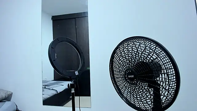 Онлайн чат XXX Benjamin_lich