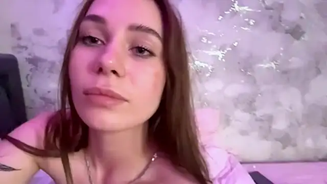 Pertunjukan Kamera Web FlufyRabbit