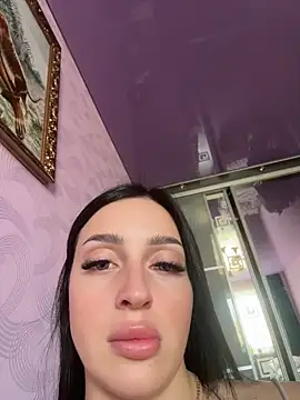 Soft_Pleasure Adlı Modelin Canlı XXX Sohbeti